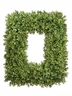 18″W X 22″L Boxwood Wreath Green